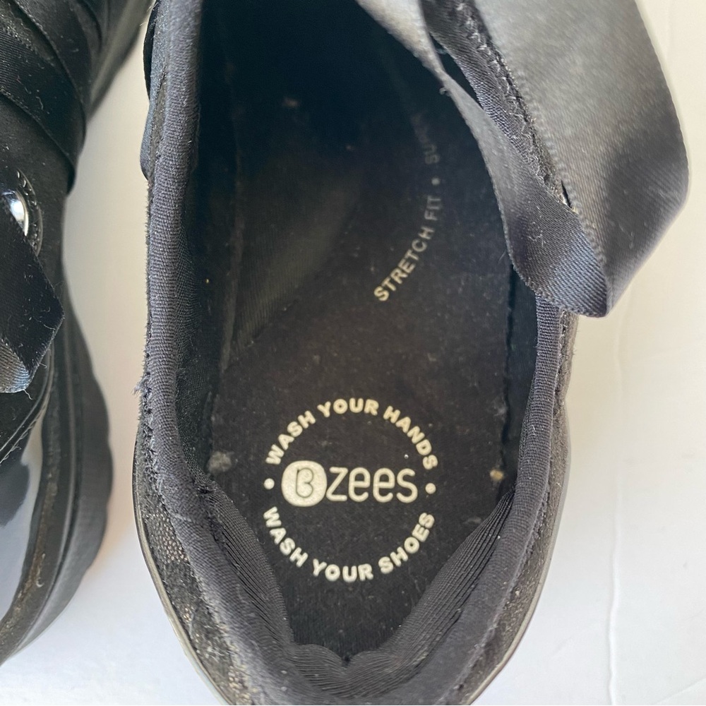 Bzees Glisten Shimmer Black Ribbon Slip on Sneakers - Sz 7 W - Picture 9 of 11